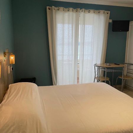 Au Tapis De Sable Hotel แซ็งต์-ซีร์-ซูร์-แมร์ ภายนอก รูปภาพ